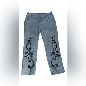 Nic & Zoe   embroidered capris- Ankle  Sz 8